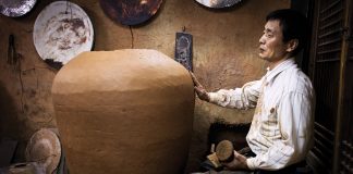 Lee Kang-hyo ‘Onggi Master’